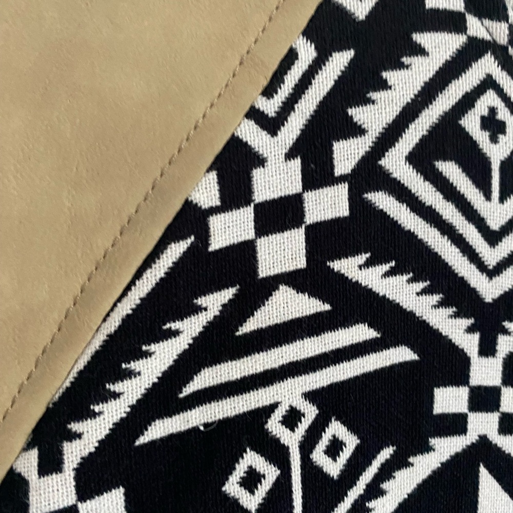 Minimum Black and White Aztec Patterned Jacket - Picture 2 of 4
